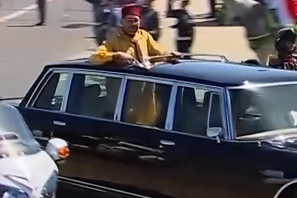 King of Morocco Pulls Up For Eid Prayers In His Open-top Vintage Mercedes-Benz 600 Pullman Landaulet – AUTOJOSH