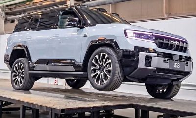 BYD Shows New Tech That Allows Leopard 8 SUV To Drive On 3 Wheels, Raise A Wheel For Tyre Change - autojosh