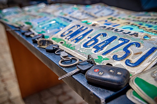 NSCDC Dismantles Interstate Car-snatching Syndicate, Recovers 5 Vehicles, Dozens Of Number Plates, Documents - autojosh 