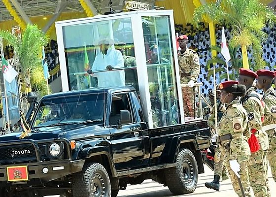 Popemobile Vibe : Uganda President Museveni Rode In Armored Toyota Parade Car With Bulletproof Glass - autojosh
