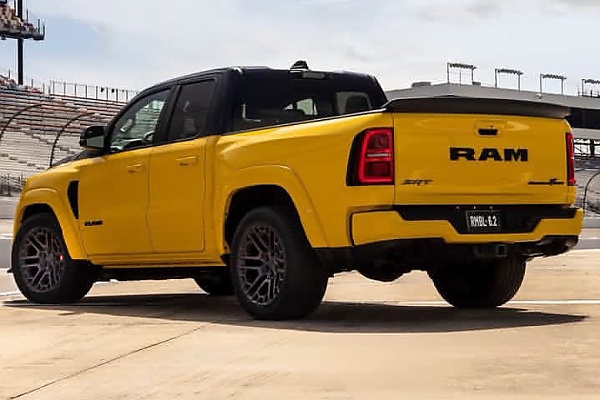 Ram’s New “Muscle Trucks” Lineup Includes 777-hp 1500 Rumble Bee SRT Dubbed The Fastest Production Truck - autojosh