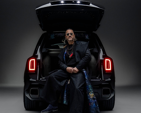 Rolls-Royce Black Badge Cullinan by Cyril Kongo Has A Cabin Hand-painted By World-renowned Artist - autojosh