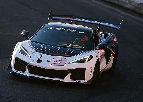 1,250-hp Chevrolet Corvette ZR1X Shatters The Pikes Peak Production Car Record By 23 Seconds - autojosh
