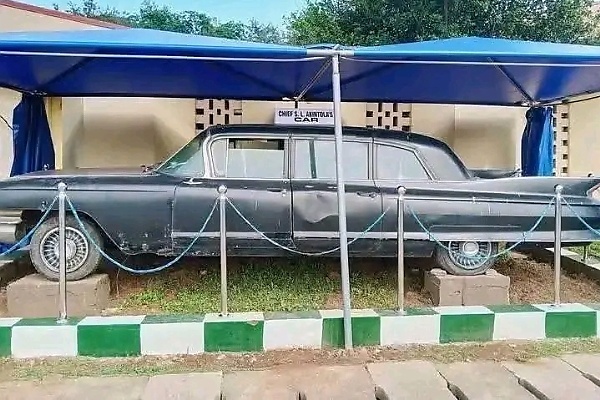 Chief Samuel Ladoke Akintola’s Neatly Stored 1960s-era Cadillac Fleetwood Limousine (PHOTOS) - autojosh 