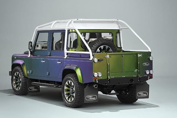 Four Remastered Defenders Get Color-Changing Finish That Flip Between Green, Purple And Gold - autojosh