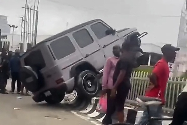 Lagos-based Repair Shop, Bebex, Set To Give G-Wagon That Crashed At Eko Hotel Roundabout Another Life - autojosh