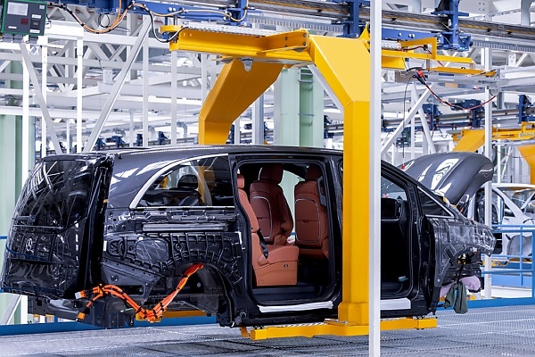 Mercedes-Benz Begins Production Of The All-new VLE - Its Grand Limousine With 8 Seats, 700-km Electric Range - autojosh