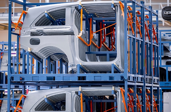 Mercedes-Benz Begins Production Of The All-new VLE - Its Grand Limousine With 8 Seats, 700-km Electric Range - autojosh