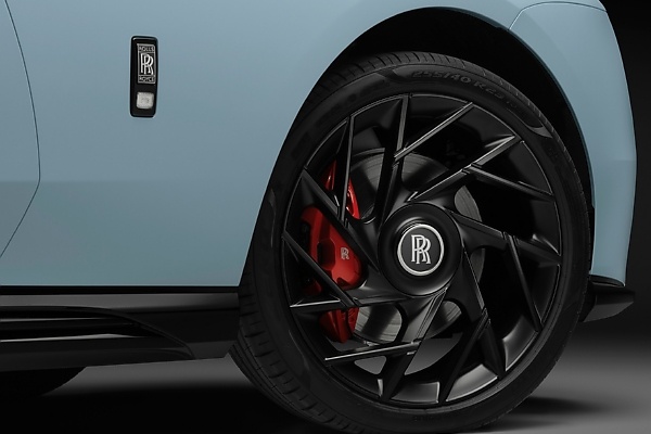 Photos : Refreshed Rolls-Royce Spectre Series II, Black Badge Spectre Series II - autojosh