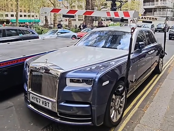 “UK No Be Naija” : N1.5 Billion Rolls-Royce Phantom 8 Impounded For Parking Offence In The UK - autojosh 