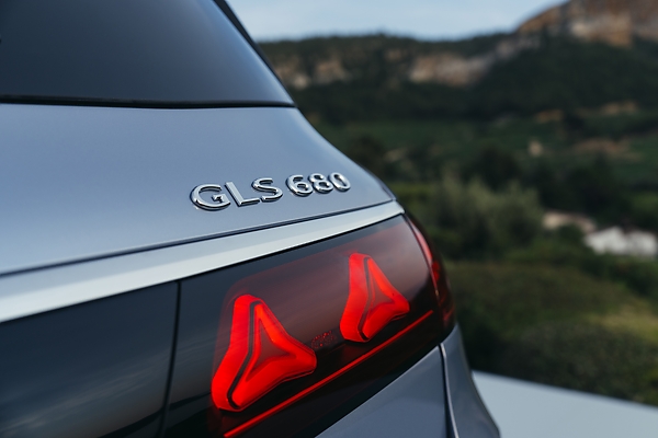 2027 Mercedes-Maybach GLS 680 Debuts With New Design, More Power To Fight Rolls-Royce And Bentley - autojosh 