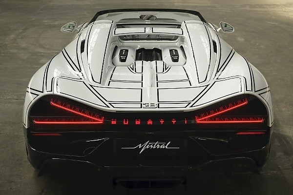Bugatti Unveils One-off W16 Mistral ‘Blanc Éternel’ Made From White Porcelain - autojosh 
