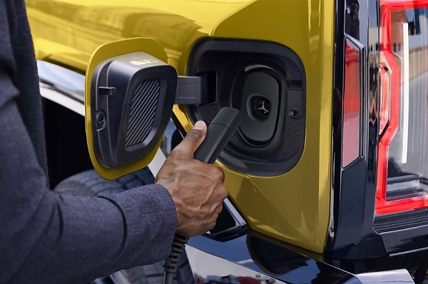 GMC Celebrates 25 Years Of HUMMER Nameplate With Limited-run HUMMER EV ICON | 25 - autojosh 