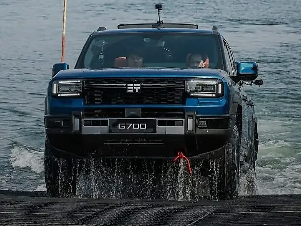 Built To Drive Across A Lake : Dreaded Lagos Flood Is No Match To Jetour G700 ‘Ark Edition’ SUV - autojosh 