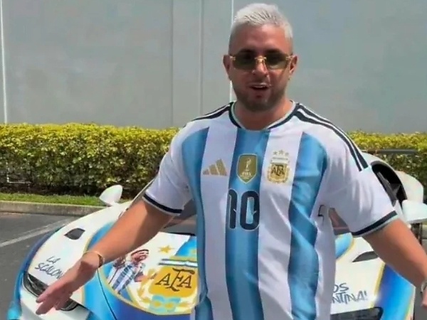 US Fan Customizes Bugatti Chiron Pur Sport To Honor Messi And Argentina - autojosh