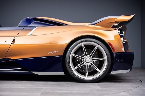 Pagani Founder ‘Horacio’ Celebrates 70th Birthday With Limited-edition Huayra 70 Derecho - autojosh 