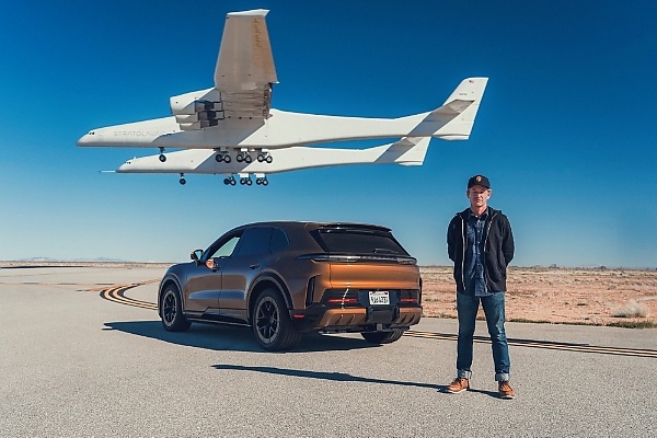 Didn’t Blow Off: How The Porsche Cayenne Kept Pace Under The World’s Largest Aircraft - autojosh