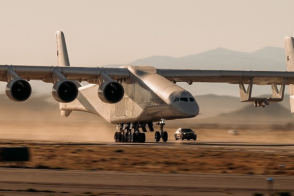 Didn’t Blow Off: How The Porsche Cayenne Kept Pace Under The World’s Largest Aircraft - autojosh