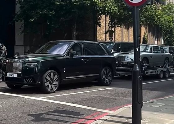 Rolls-Royce Cullinan Series II Worth ₦1.5 Billion Seen Towing Vintage Aston Martin DB5 On Trailer (Photos) - autojosh