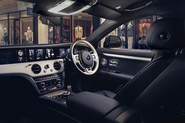 Photos : Bespoke One-of-one Rolls-Royce Ghost Savile Row - autojosh 