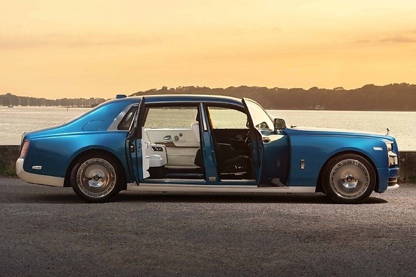 Racing Yacht-inspired Rolls-Royce Phantom Regatta Debuts At The 2026 Festival of Speed - autojosh