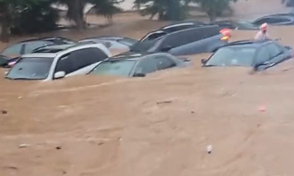 “Wike Carry ‘Rivers’ Come Abuja”: Citizens React As Flash Floods Submerge Luxury Vehicles - autojosh