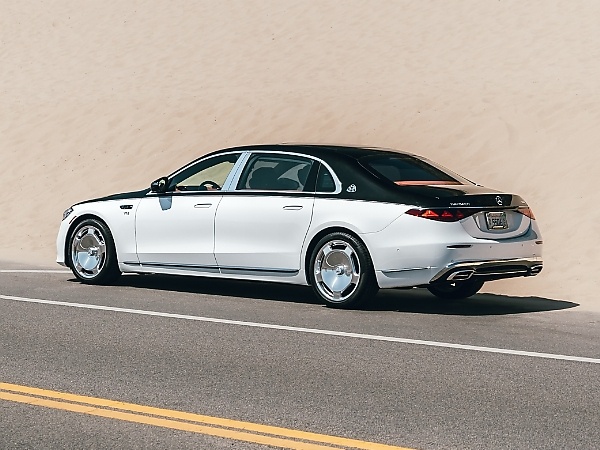 Mercedes-Maybach Likes Fan’s First Drive Photos Of The New V12 Mercedes-Maybach S-Class - autojosh