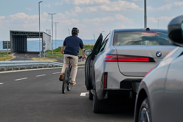 BMW Expands iX3 Safety Feature That Delays Door Opening To Prevent ‘Dooring’ Accidents - autojosh 