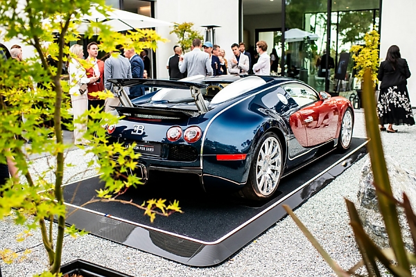 Bugatti Unveils One-of-One Veyron Restoration With Tourbillon Paint and Chiron Tech - autojosh 