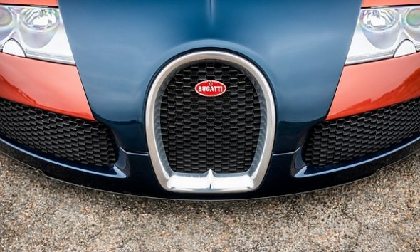Bugatti Unveils One-of-One Veyron Restoration With Tourbillon Paint and Chiron Tech - autojosh