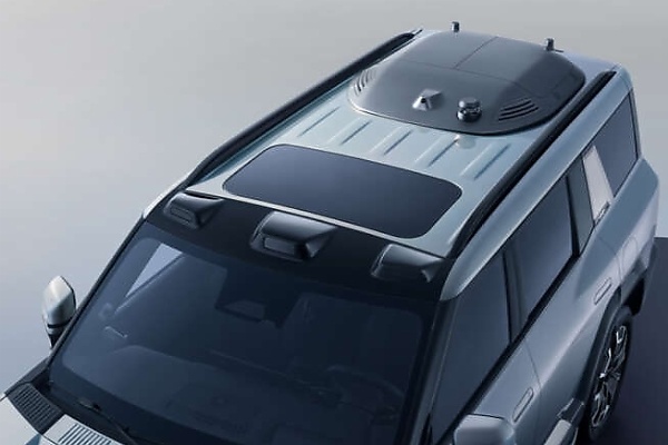 Bird’s-Eye View: BYD Leopard 8 Driver Deploys Roof-Mounted Drone To Check Traffic Ahead - autojosh