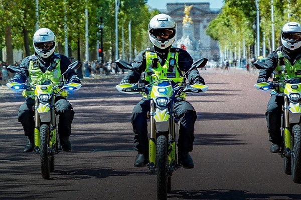Police Expand Fleet Of Crime-Fighting E-Bikes To Catch Phone Thieves In London - autojosh