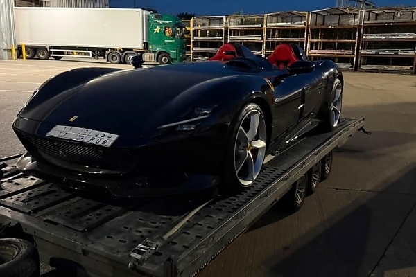 No Towing? London Police Officer Enjoys Ride In Seized Saudi £3.2M Ferrari Monza SP2 - autojosh 