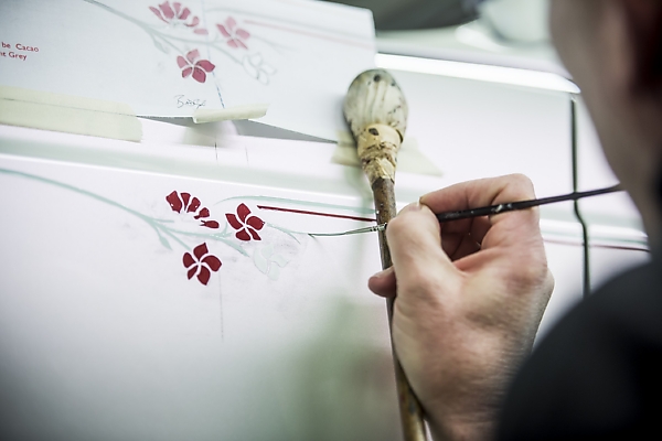 Meet Mark Court, The Man Behind Rolls-Royce’s Iconic Hand-Painted Coachlines - autojosh