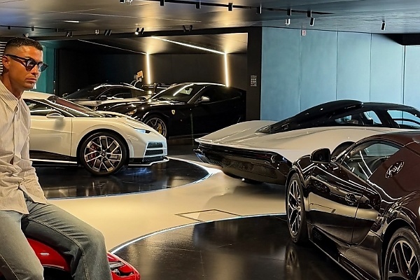 A Closer Look At Cristiano Ronaldo’s 9 Rare Hypercars : Chiron, Centodieci, Speedtail & Monza SP1 - autojosh 