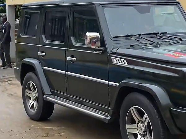 Innoson G80 SUV Steals The Show As Nigerian Army Garrison Commander Visits FCT Police - autojosh