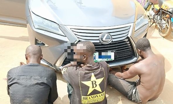 Oyo Police Bust Trans-National Car Theft Syndicate, Recover Stolen Lexus RX 350 - autojosh