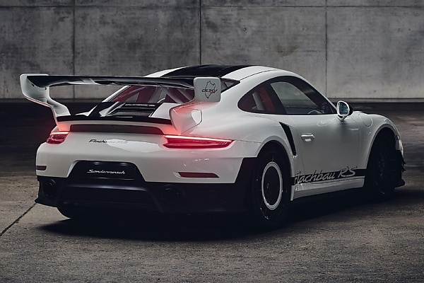 Porsche’s New 1-of-1 911 GT2 RS Flachbau RS Pays Homage to ‘Moby Dick’ - autojosh
