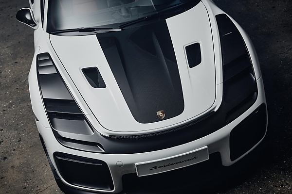 Porsche’s New 1-of-1 911 GT2 RS Flachbau RS Pays Homage to ‘Moby Dick’ - autojosh
