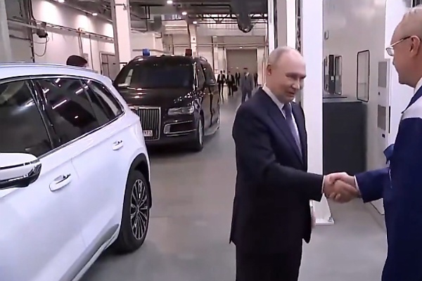 Putin Test-Drives Chinese-Designed Volga K50 Built At Former Volkswagen Plant - autojosh 