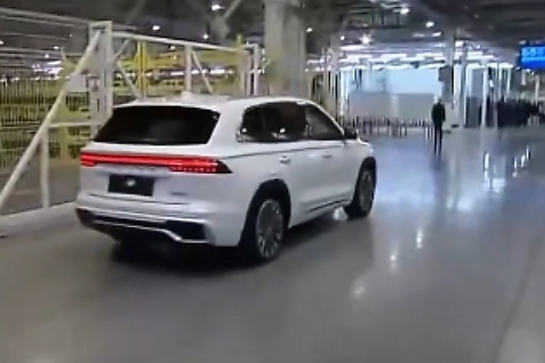 Putin Test-Drives Chinese-Designed Volga K50 Built At Former Volkswagen Plant - autojosh 