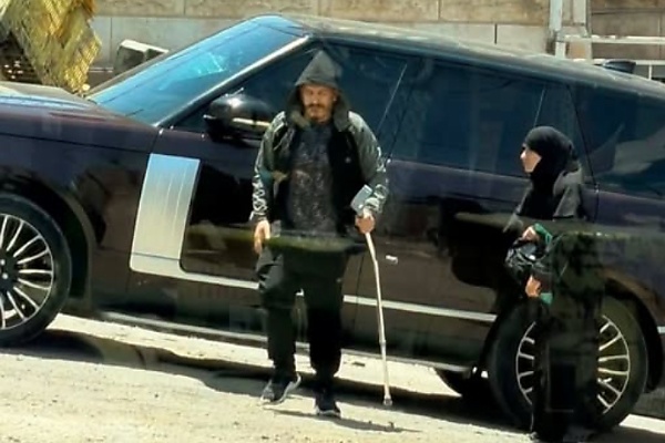 Beggar By Day, Luxury Cruiser By Night: Palestinian Couple Busted With Range Rover And Gold iPhone - autojosh