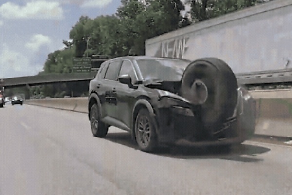 Runaway Tyre Crushes Nissan Rogue’s Front End In Shocking Highway Smash - autojosh