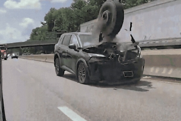 Runaway Tyre Crushes Nissan Rogue’s Front End In Shocking Highway Smash - autojosh