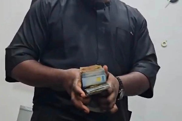 Tinted-Glass Permit: Anambra Police Commend Officers Who Rejected ₦200,000 Bribe From Motorist - autojosh