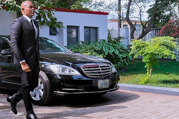 Throwback: Tony Elumelu Utilizing Israel’s Elite EE911 Armored VIP SUV Services - autojosh