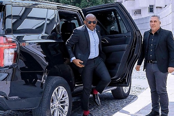 Throwback: Tony Elumelu Utilizing Israel’s Elite EE911 Armored VIP SUV Services - autojosh