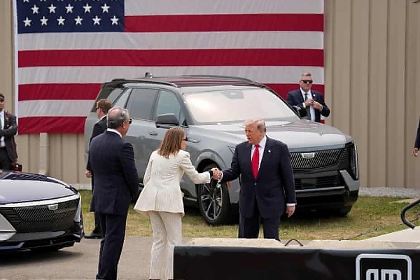 Made in America: Trump’s White House Orders 250 Brand-New Cadillac Escalade Luxury SUVs - autojosh