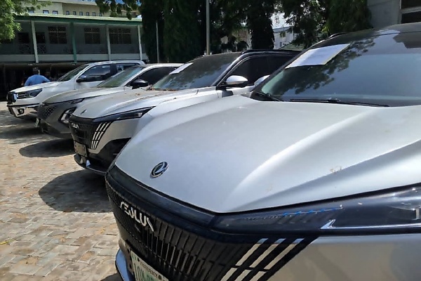 Anti-Smuggling: Kano/Jigawa Customs Seizes Vehicles With Fake Government License Plates - autojosh