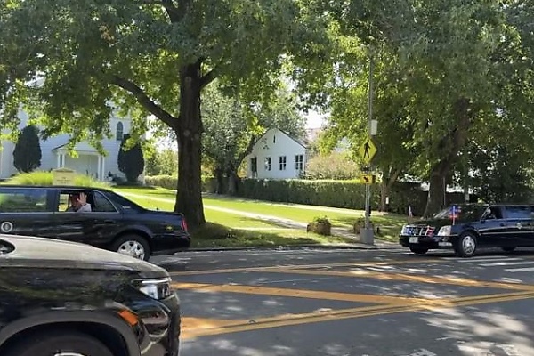 Police Impound Fake Armored ‘Beast’ Limo After Trump Look-alike’s Motorcade Stunt Violates Law - autojosh 